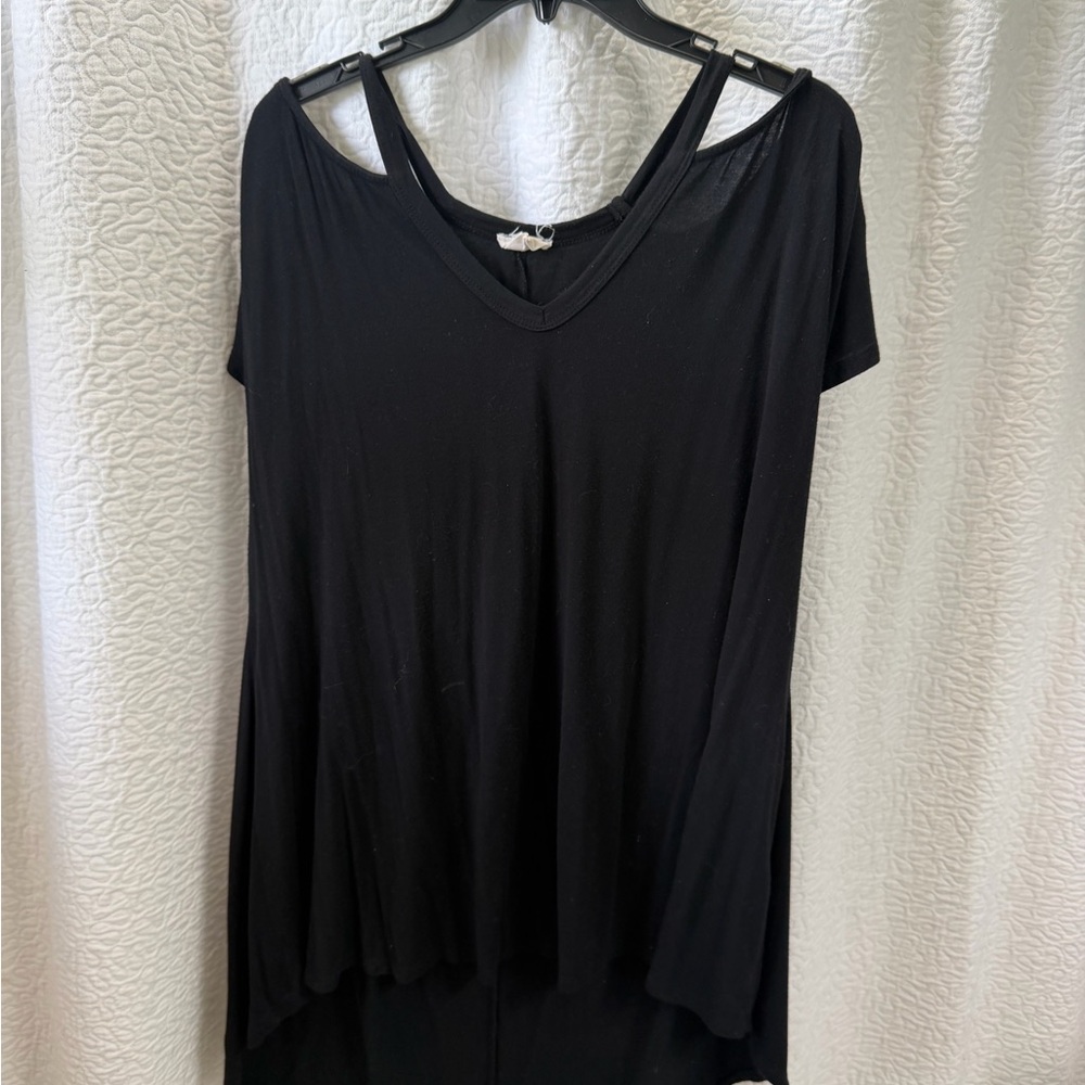 Black Women's V-Neck Cold-Shoulder Top